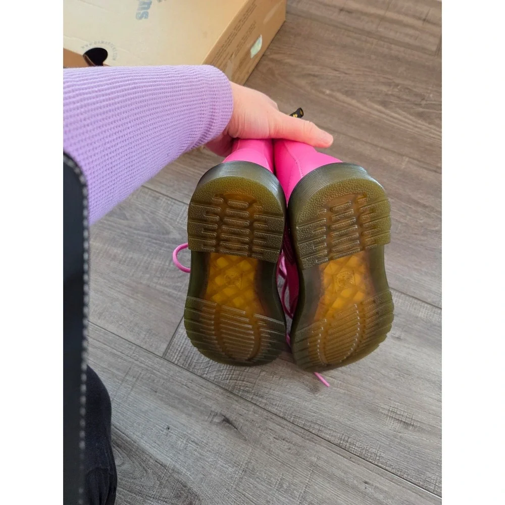 Sz 1 Little Kid  Dr. Martens Kid's Collection 1 Lace Up Fashion Boot NEW‎